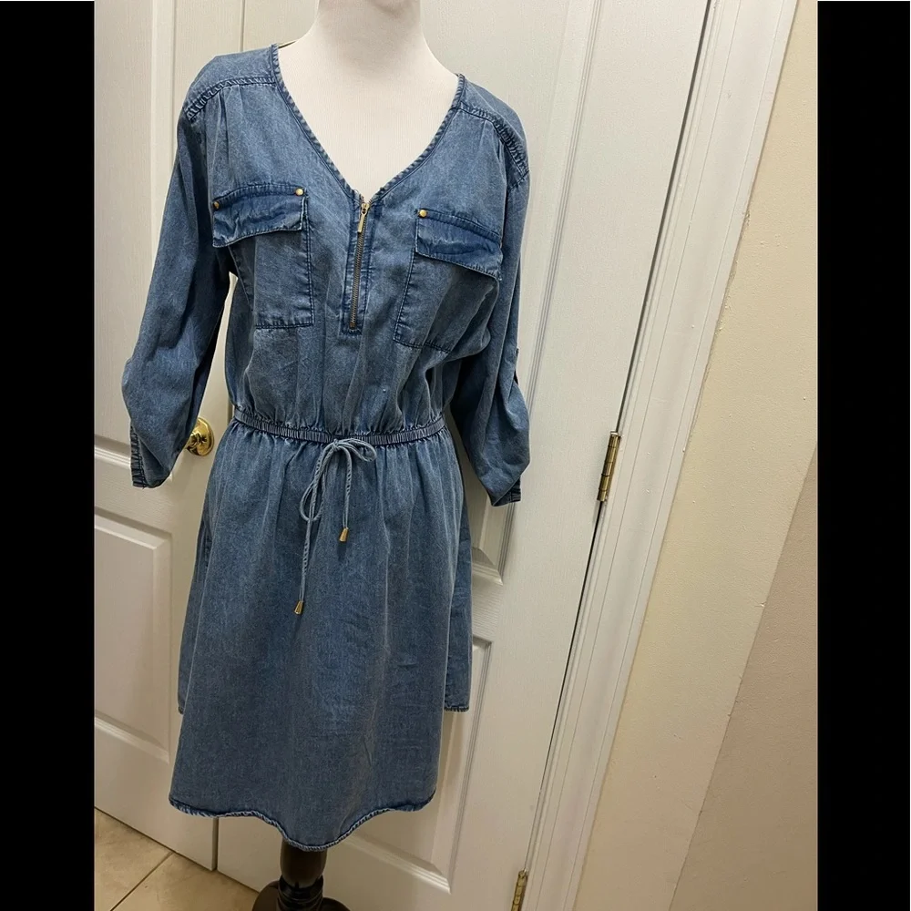 Jeans dress brand new perfect with the boots .